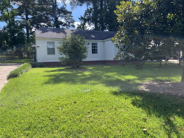 1007 Pinckney Ave , Leesville, LA 71446