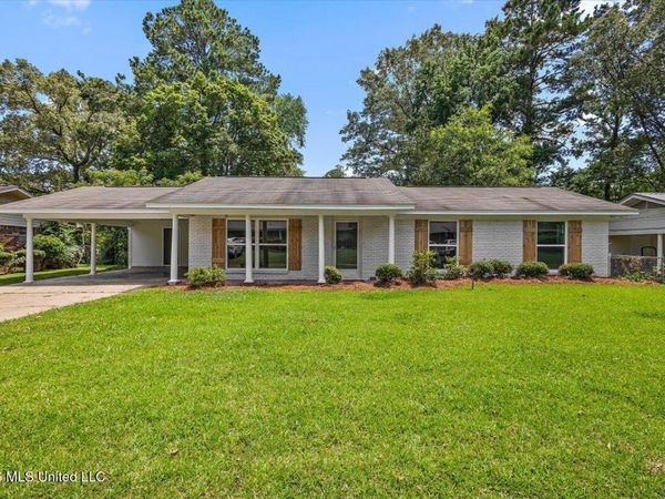 2355 Upper Drive, Pearl, MS 39208