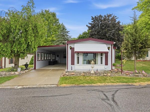 2689 Chickadee Street , Rochester Hills, MI 48309
