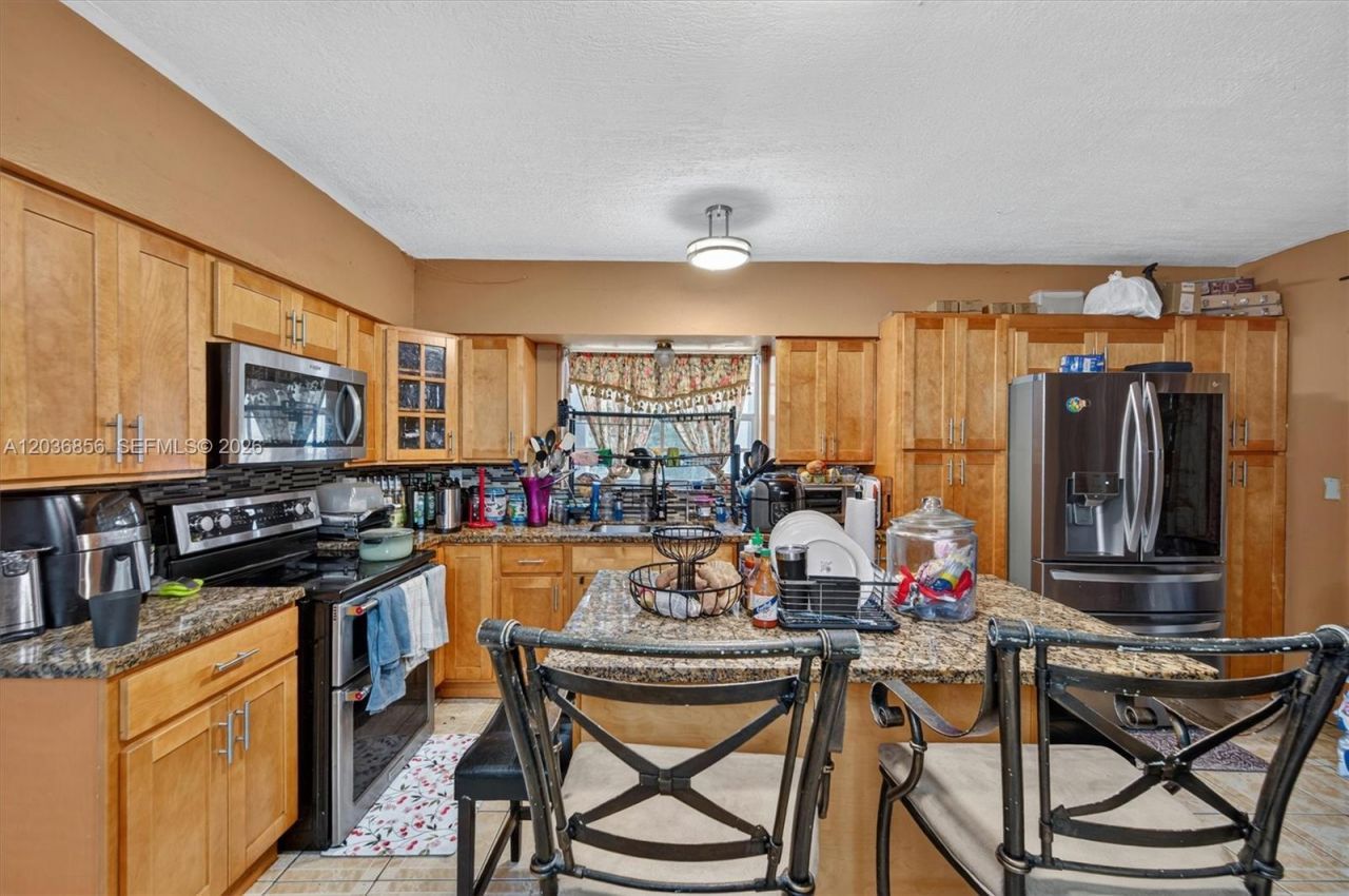 761 NE 139th St , North Miami, FL 33161 Photo