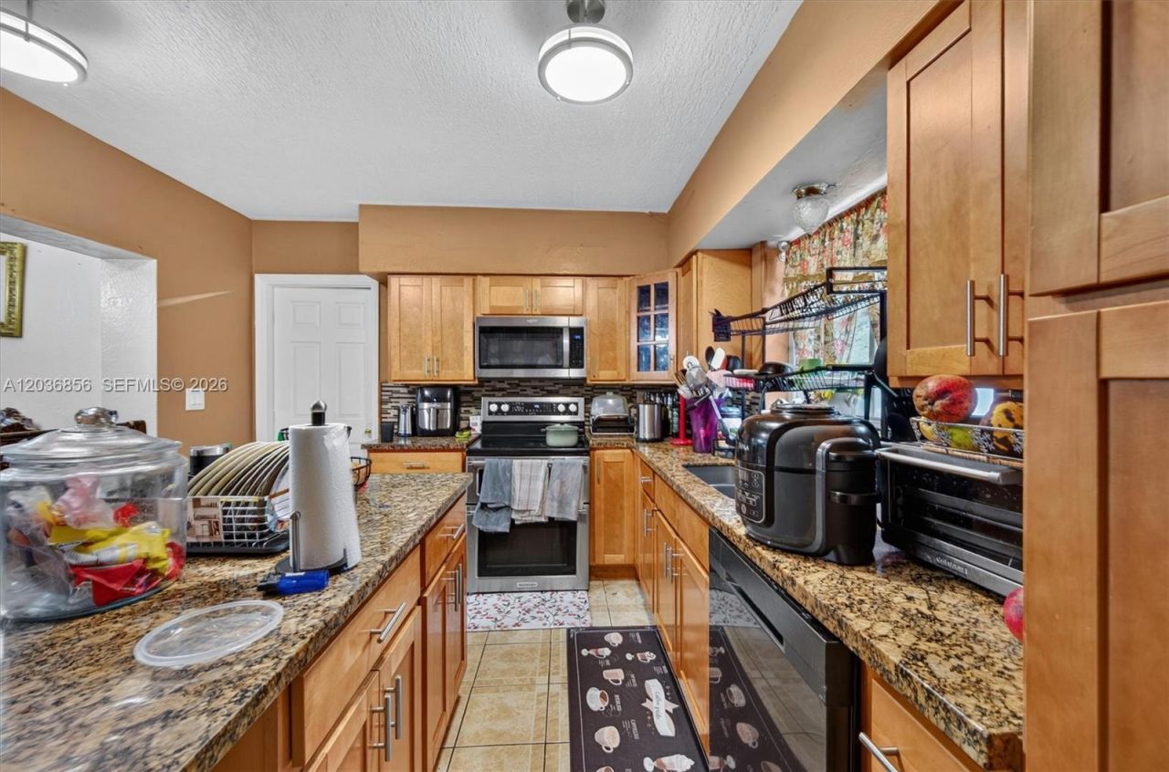 761 NE 139th St , North Miami, FL 33161 Photo