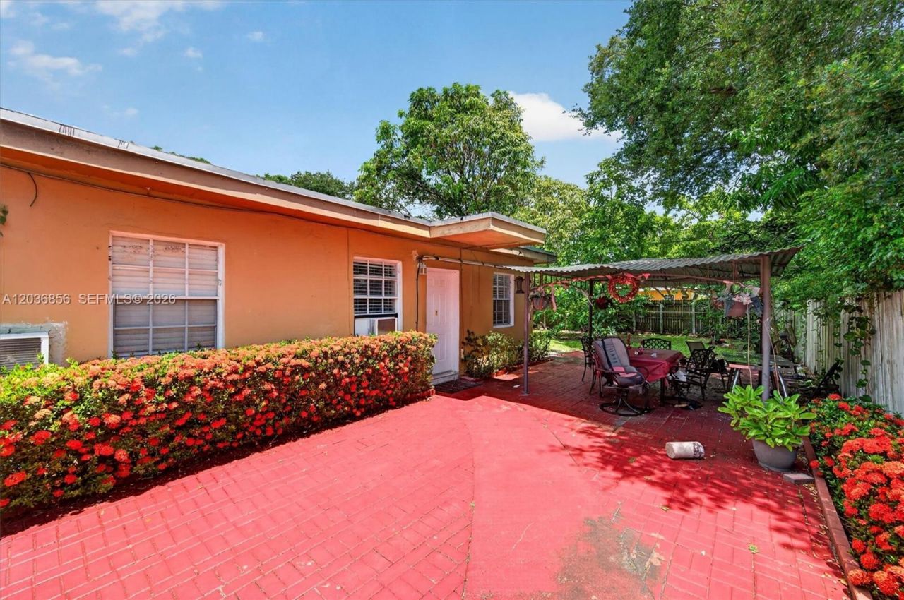 761 NE 139th St , North Miami, FL 33161 Photo