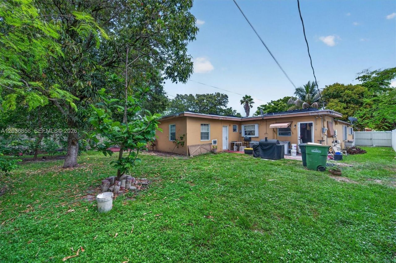 761 NE 139th St , North Miami, FL 33161 Photo