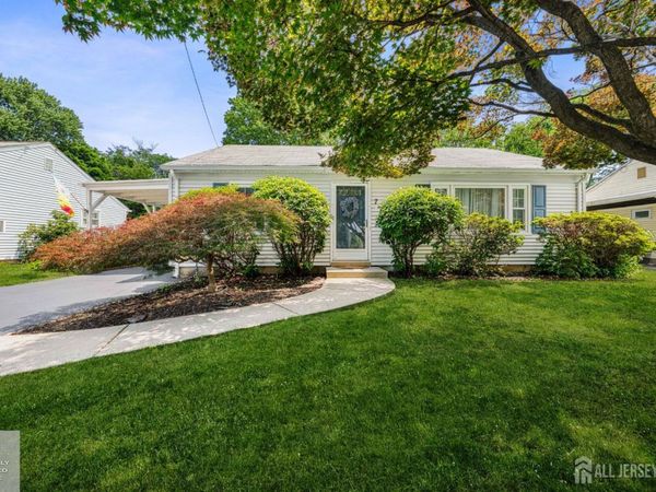 7 Pierrepont Avenue, Middlesex, NJ 08846