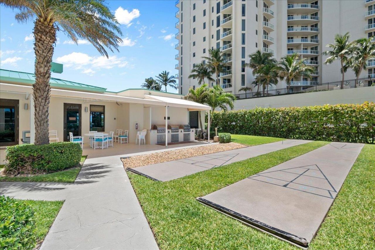 2800 N Ocean Drive, Riviera Beach, FL 33404 Photo