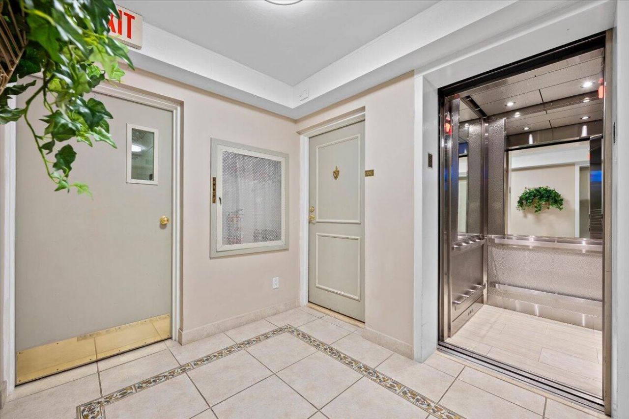 2800 N Ocean Drive, Riviera Beach, FL 33404 Photo
