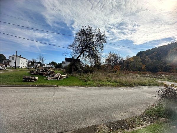 112 17th Street , Jeannette, PA 15644