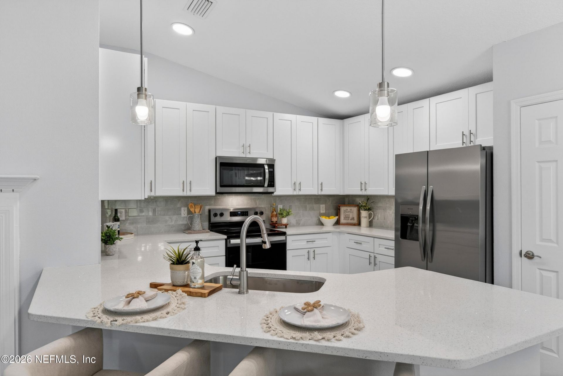 2438 Tyson Lake Drive, Jacksonville, FL 32221 Photo