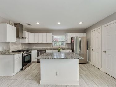 6742 Hialeah Drive, Dallas, TX 75214