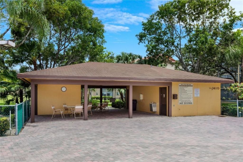 1400 SW 124th Terrace, Unit 105q, Pembroke Pines, FL 33027 Photo