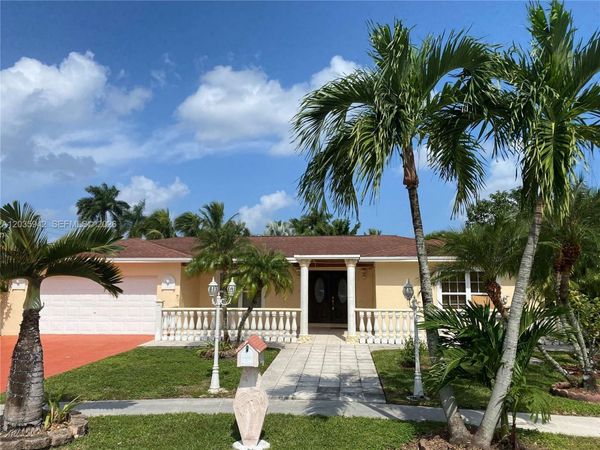 490 Bonaventure Blvd, Weston, FL 33326