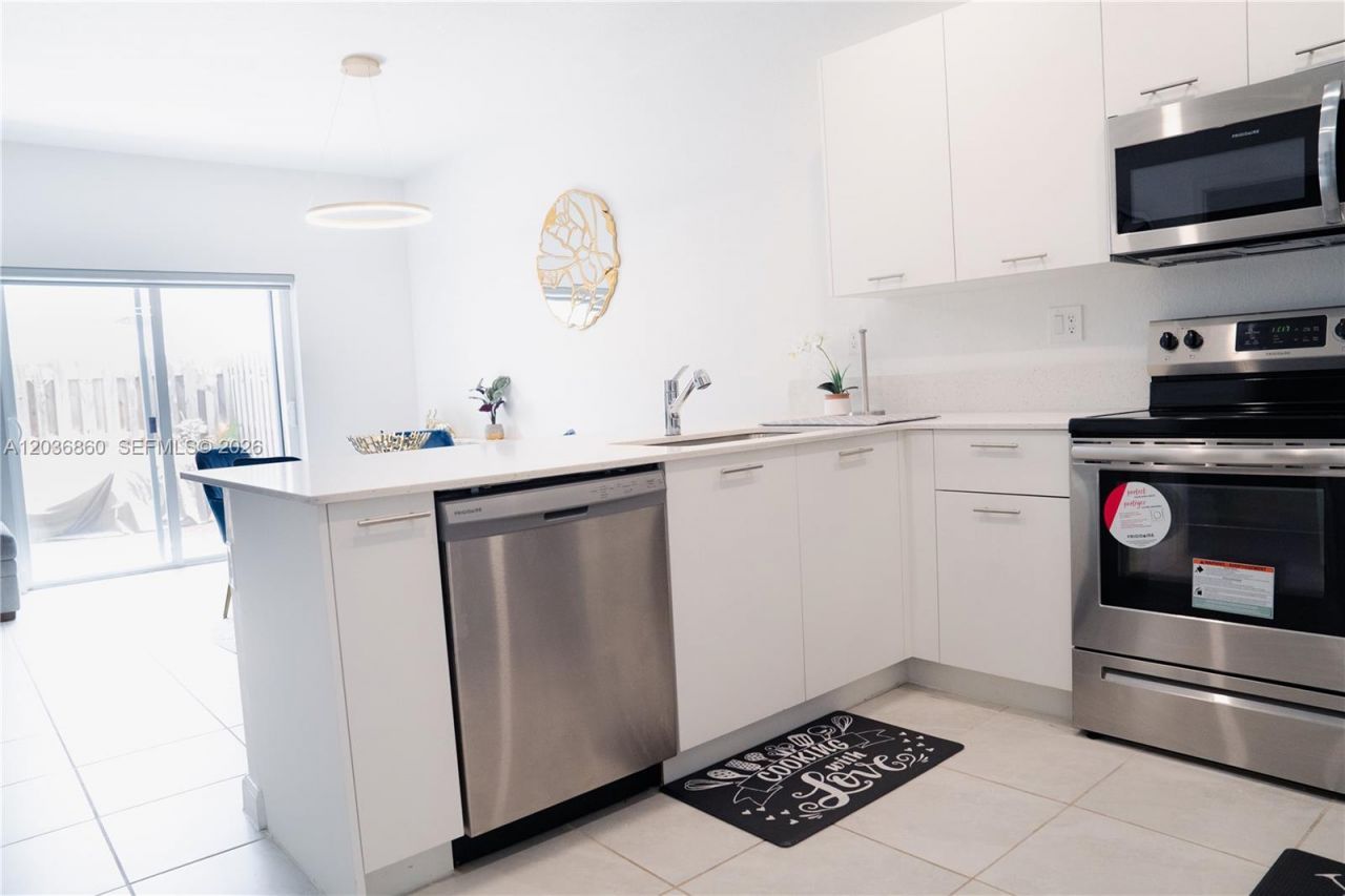 12779 NW 24th Ave, Miami, FL 33167 Photo