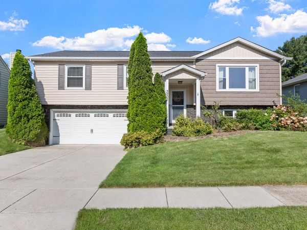 3203 Parker Drive, Valparaiso, IN 46383