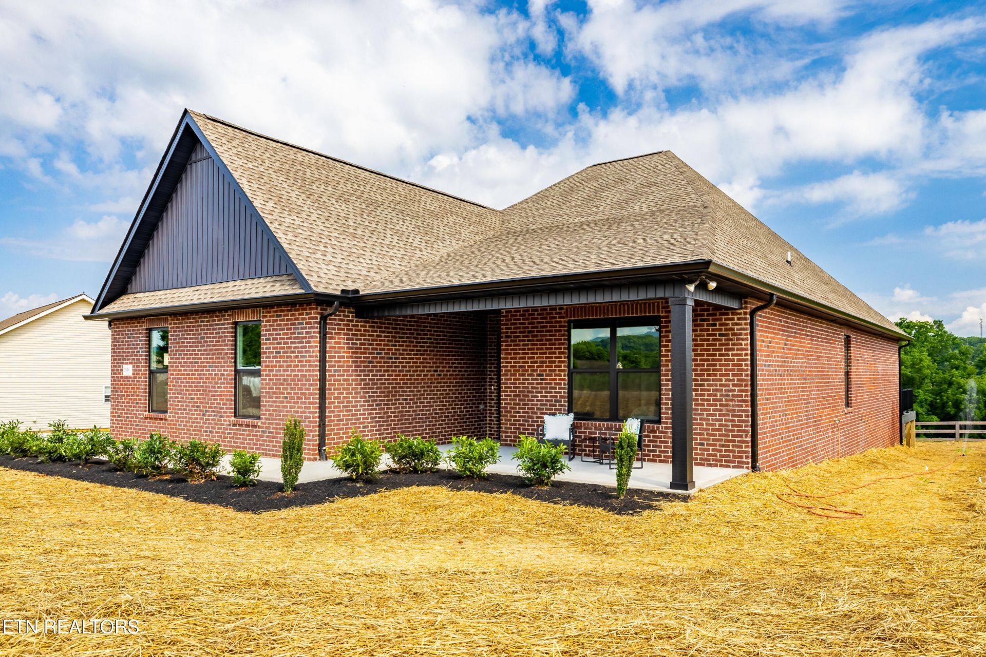 2038 Griffitts Mill Circle, Maryville, TN 37803 Main Photo