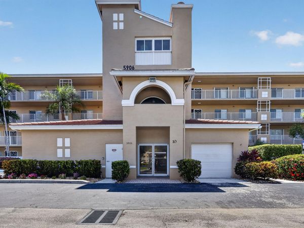 5906 Crystal Shores Drive, Unit 208, Boynton Beach, FL 33437
