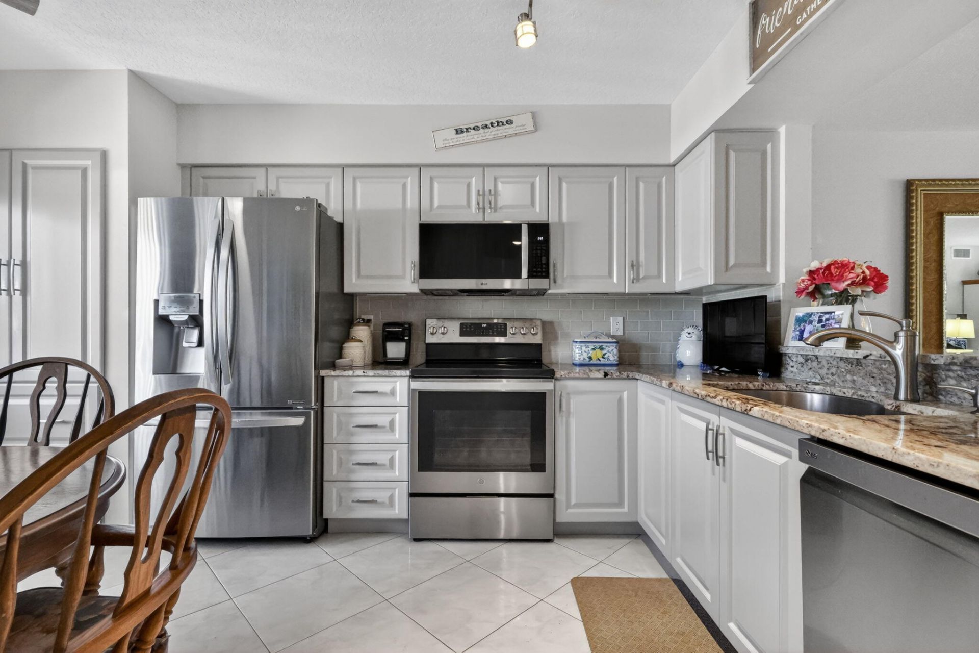 5906 Crystal Shores Drive, Unit 208, Boynton Beach, FL 33437 Photo