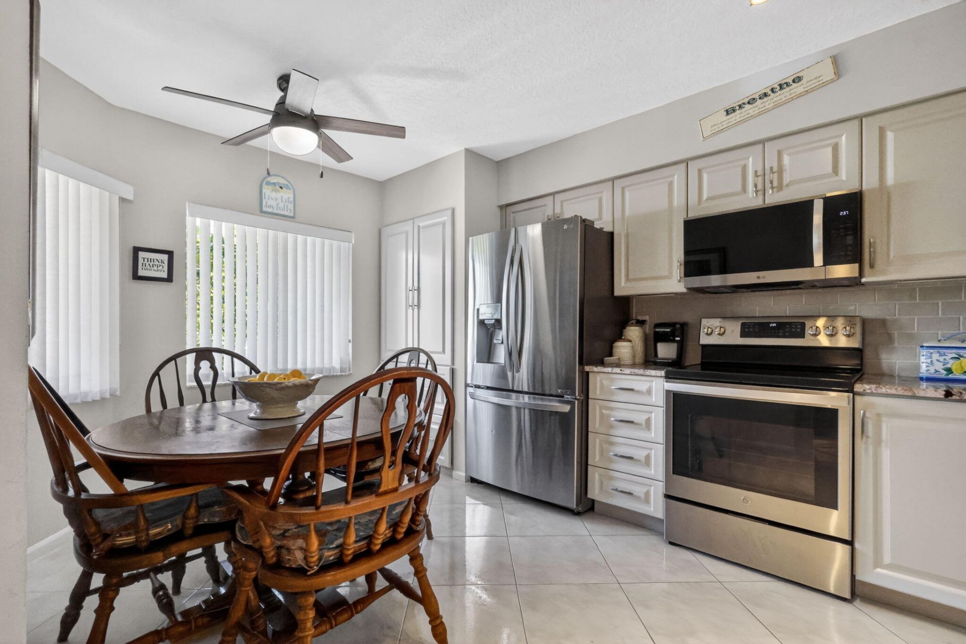 5906 Crystal Shores Drive, Unit 208, Boynton Beach, FL 33437 Photo