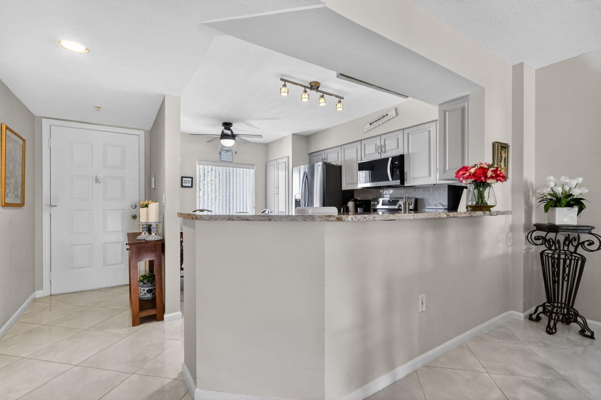 5906 Crystal Shores Drive, Unit 208, Boynton Beach, FL 33437 Photo