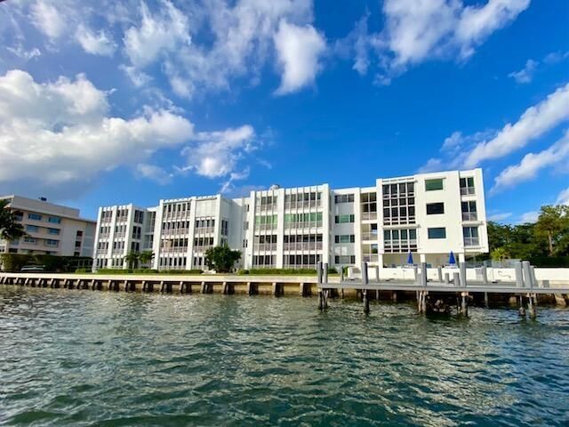 850 NE Spanish River Boulevard, Unit 33, Boca Raton, FL 33431 Photo