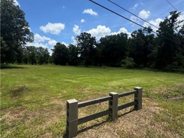 49090 STAFFORD Road , Tickfaw, LA 70466