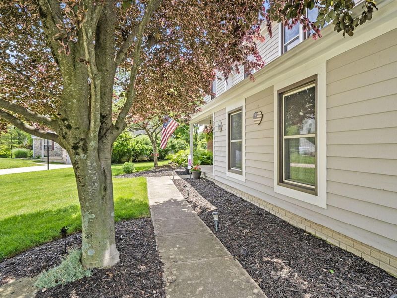 7551 Ashlord Court, Dublin, OH 43017 Photo 2