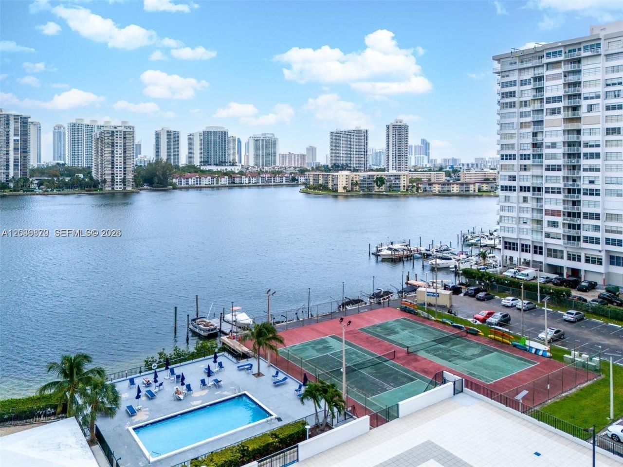 2780 NE 183rd St , Unit 2009, Aventura, FL 33160 Photo