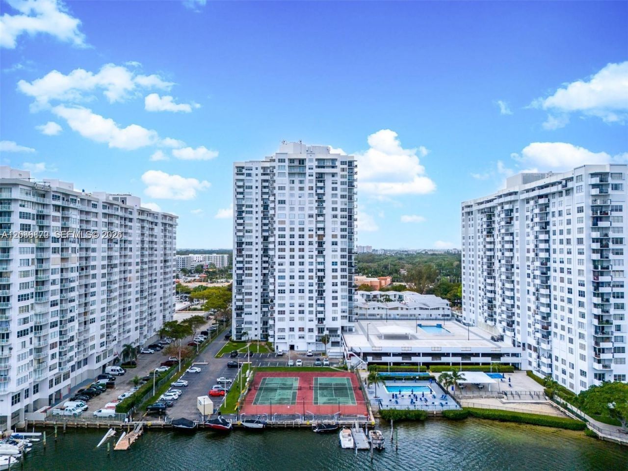2780 NE 183rd St , Unit 2009, Aventura, FL 33160 Photo