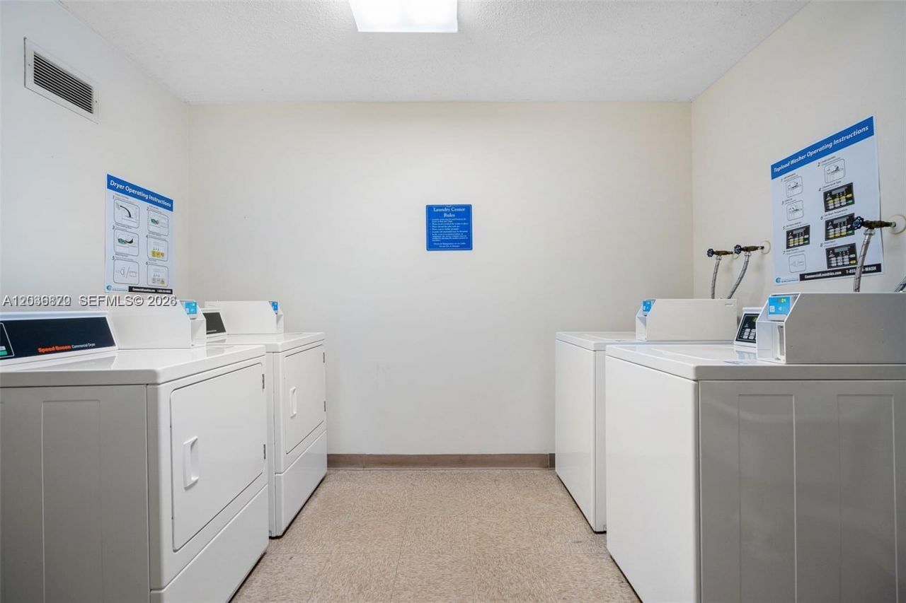 2780 NE 183rd St , Unit 2009, Aventura, FL 33160 Photo