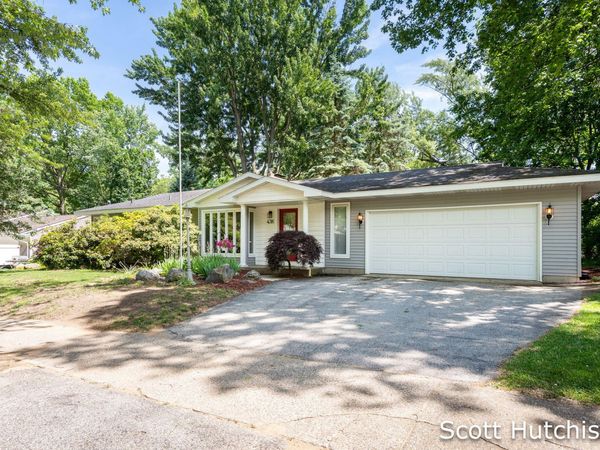 4316 Kennilworth Drive SE, Grand Rapids, MI 49546