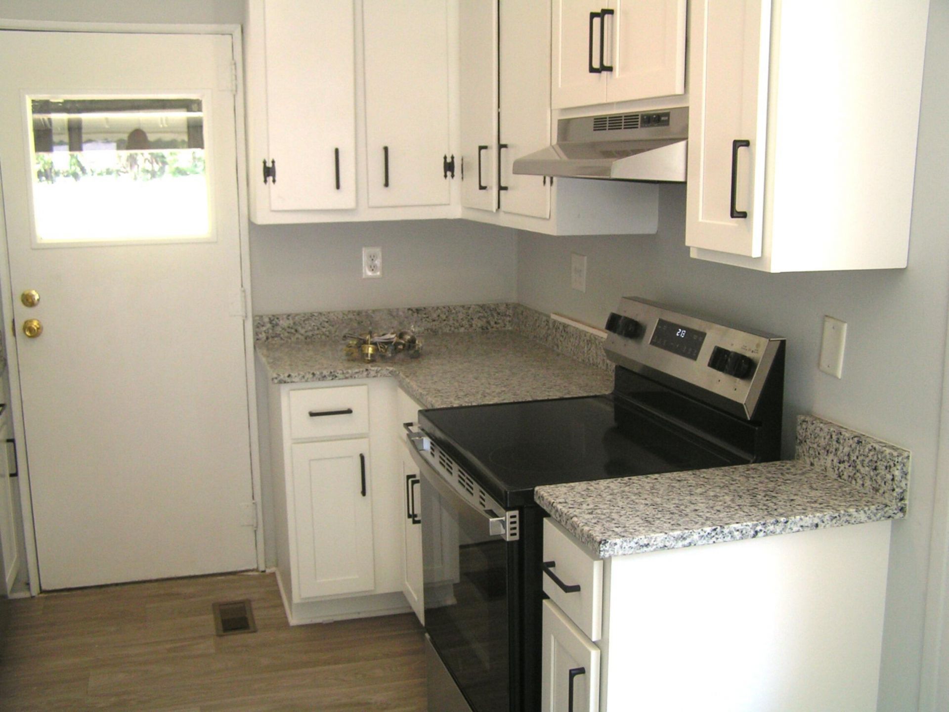 1530 Central Street Photo 5