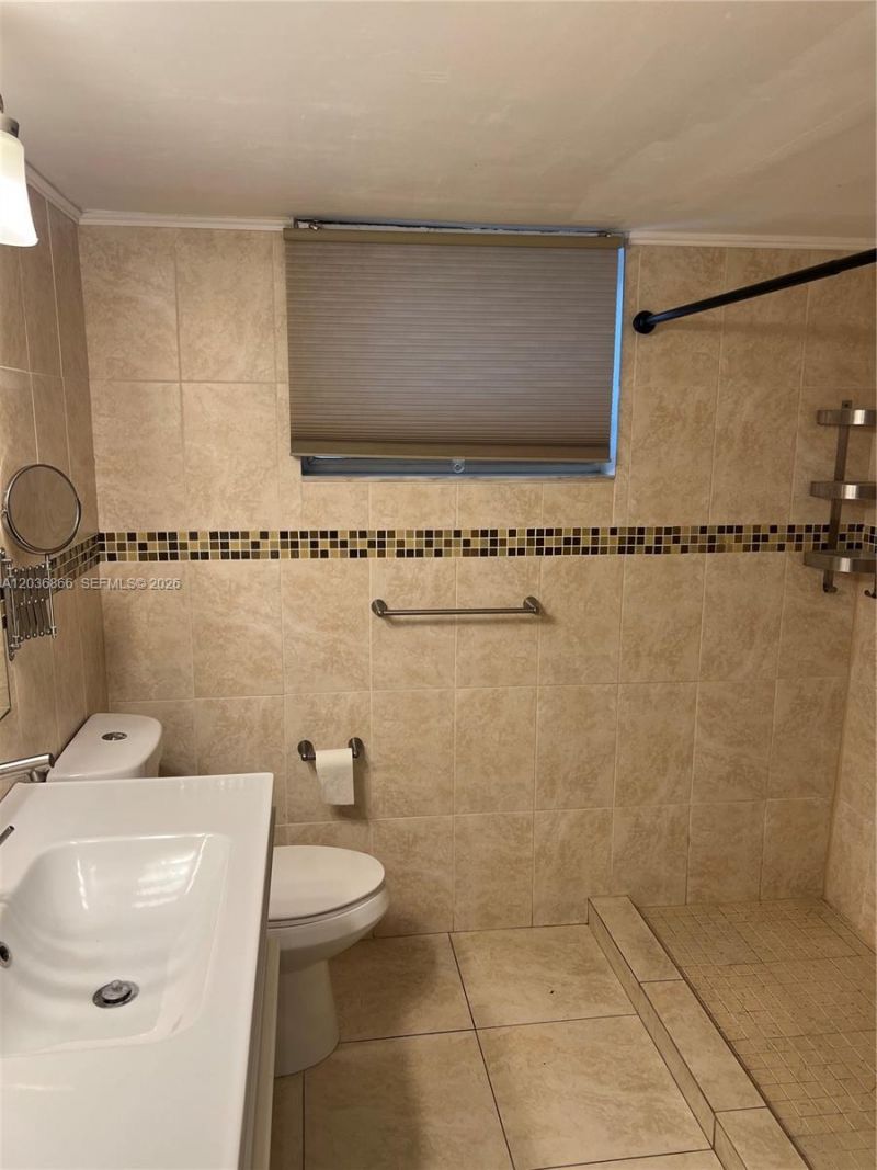1680 NE 191st St, Unit 214-2, Miami, FL 33179 Photo