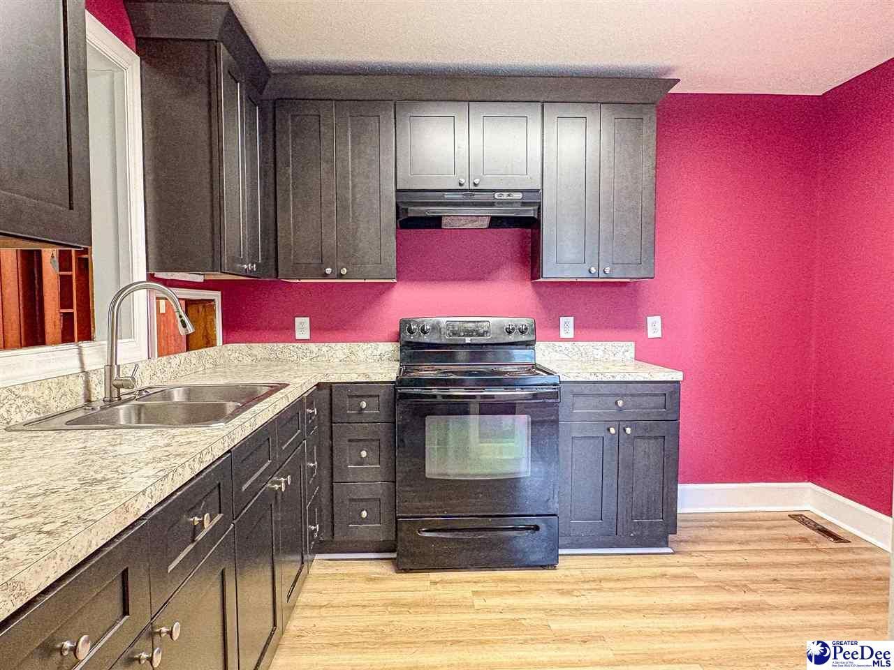 506 Taylor St Photo 14