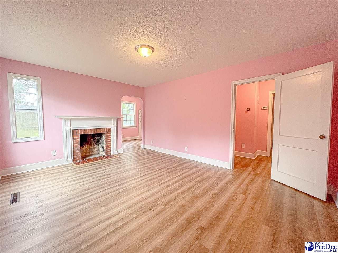 506 Taylor St Photo 5