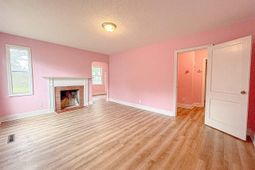 506 Taylor St photo 4