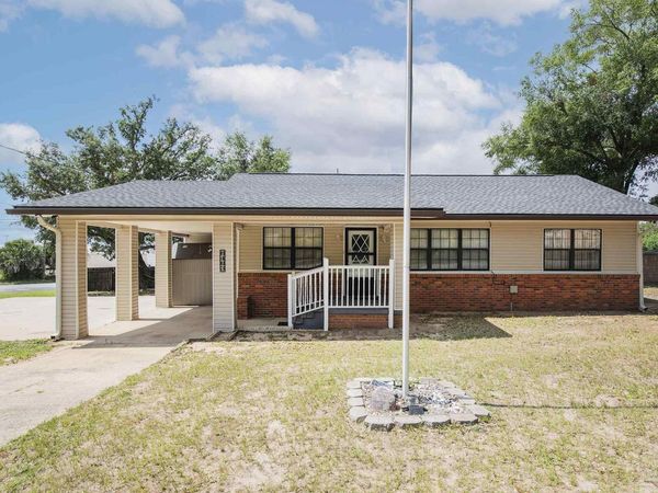 6463 Open Rose Dr, Milton, FL 32570