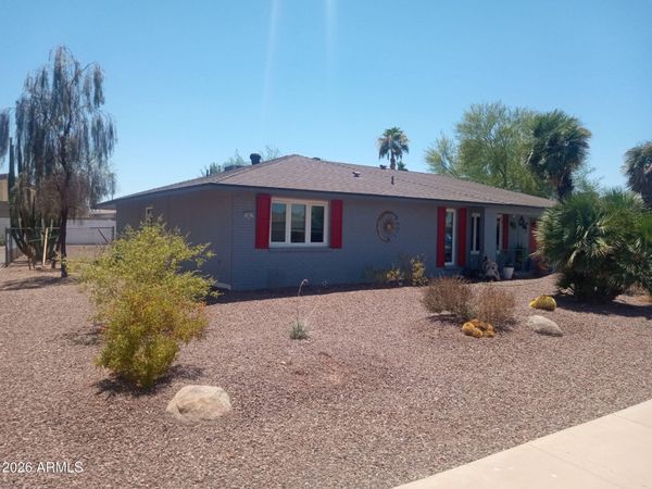 19817 N SOMBRERO Circle, Sun City, AZ 85373
