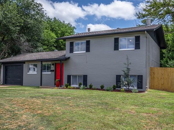 2412 Piccadilly Circle, Moore, OK 73160