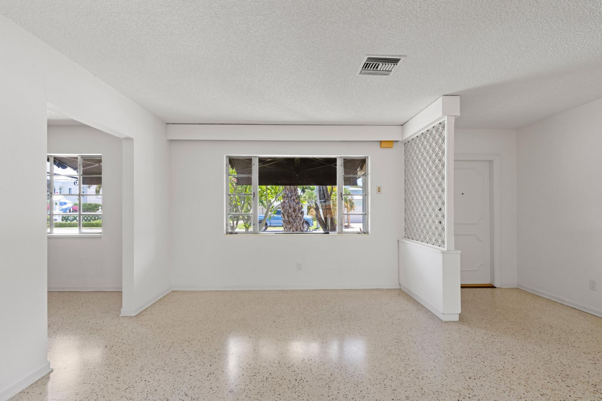 1725 N Lakeside Drive, Lake Worth Beach, FL 33460 Photo