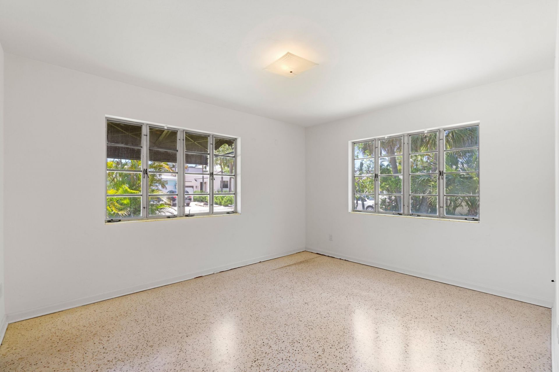 1725 N Lakeside Drive, Lake Worth Beach, FL 33460 Photo