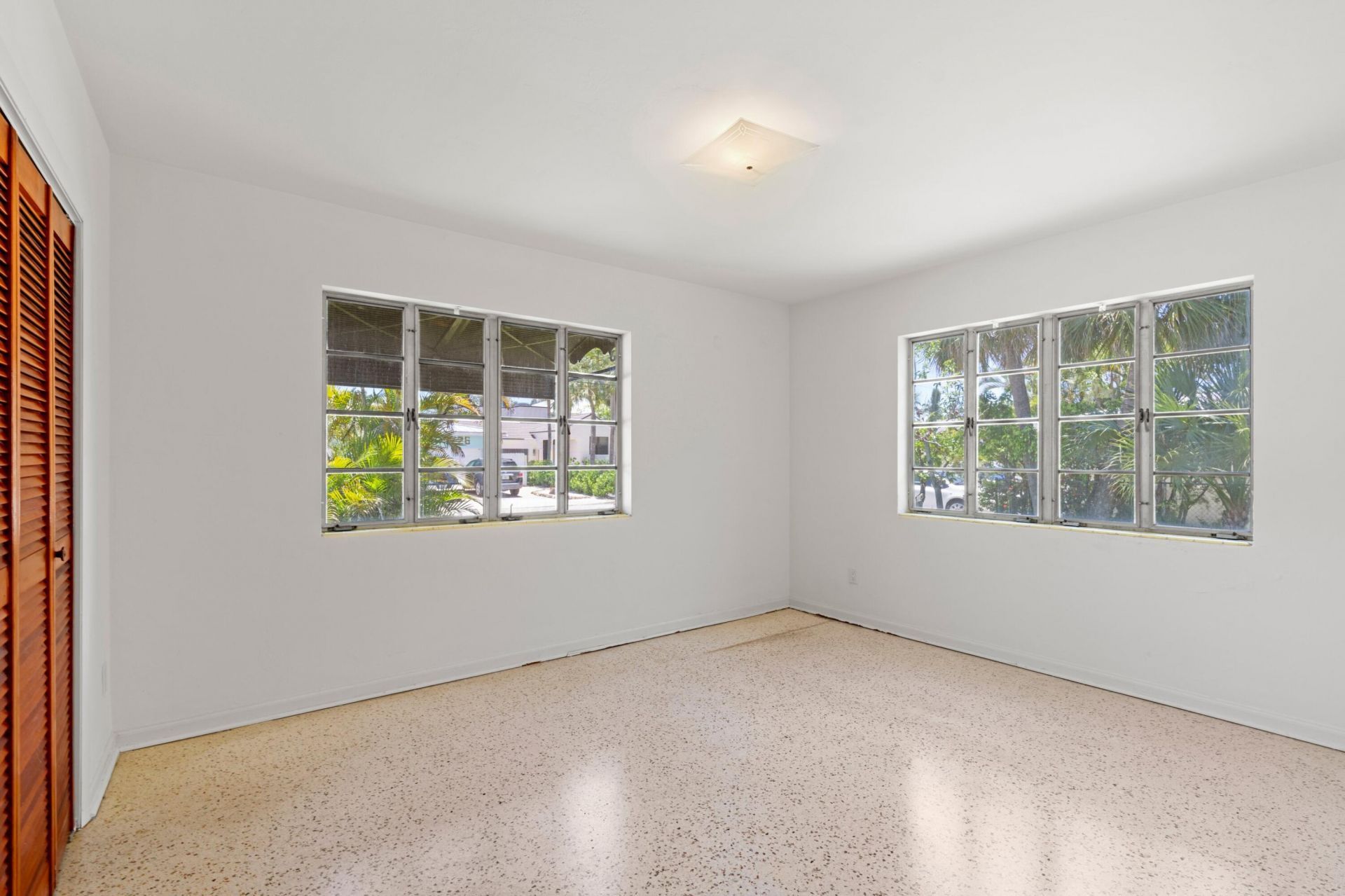 1725 N Lakeside Drive, Lake Worth Beach, FL 33460 Photo