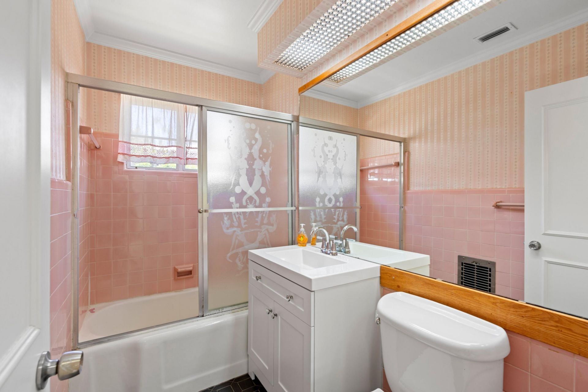 1725 N Lakeside Drive, Lake Worth Beach, FL 33460 Photo