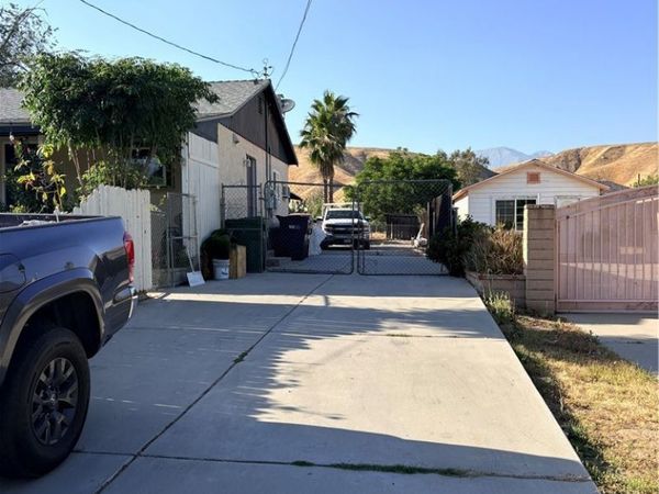 2735 W George, Banning, CA 92220