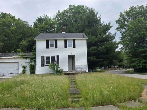 2143 Central Parkway Avenue SE, Warren, OH 44484