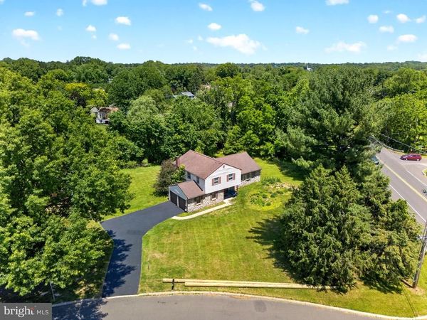 2 MERRY DELL DRIVE, CHURCHVILLE, PA 18966