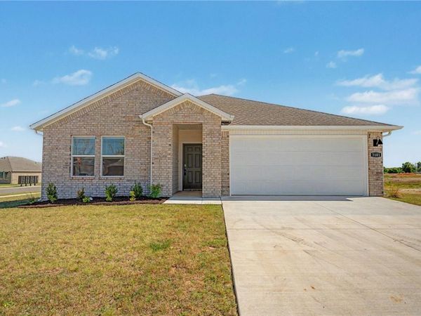 3101 Laredo Lane, Centerton, AR 72736