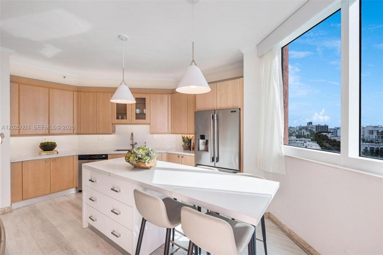 300 S Pointe Dr, Unit 1001, Miami Beach, FL 33139 Photo