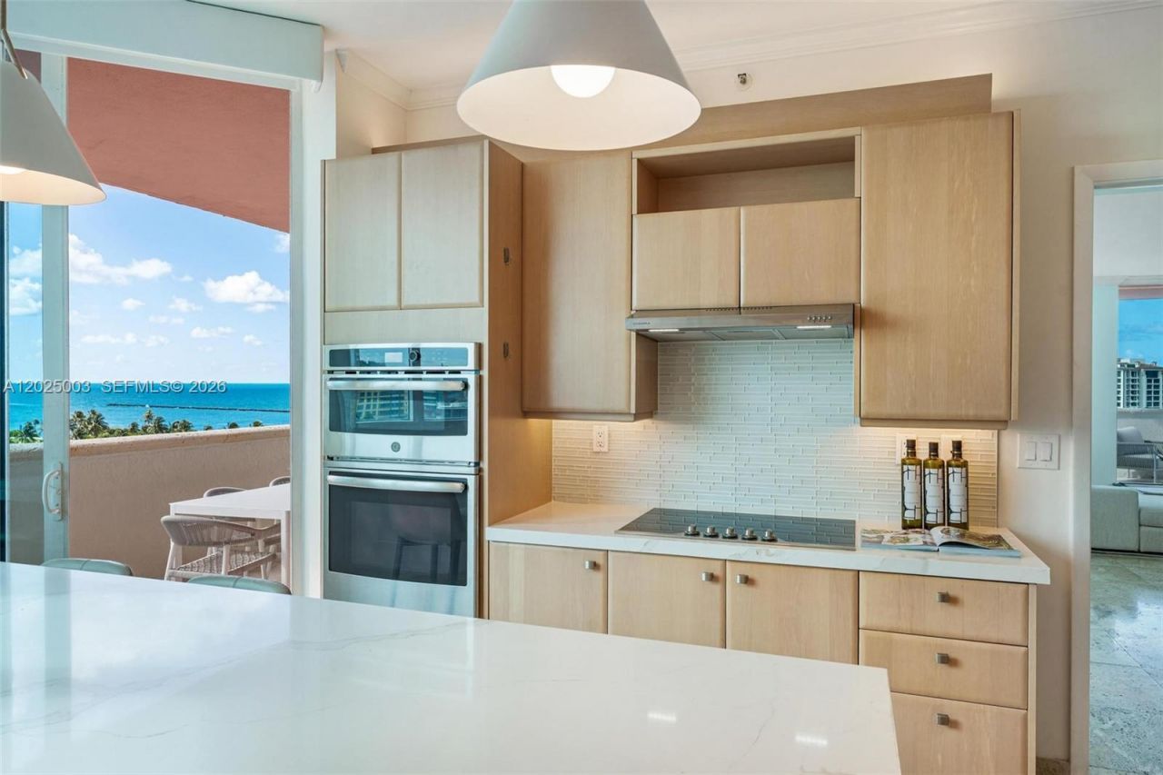 300 S Pointe Dr, Unit 1001, Miami Beach, FL 33139 Photo