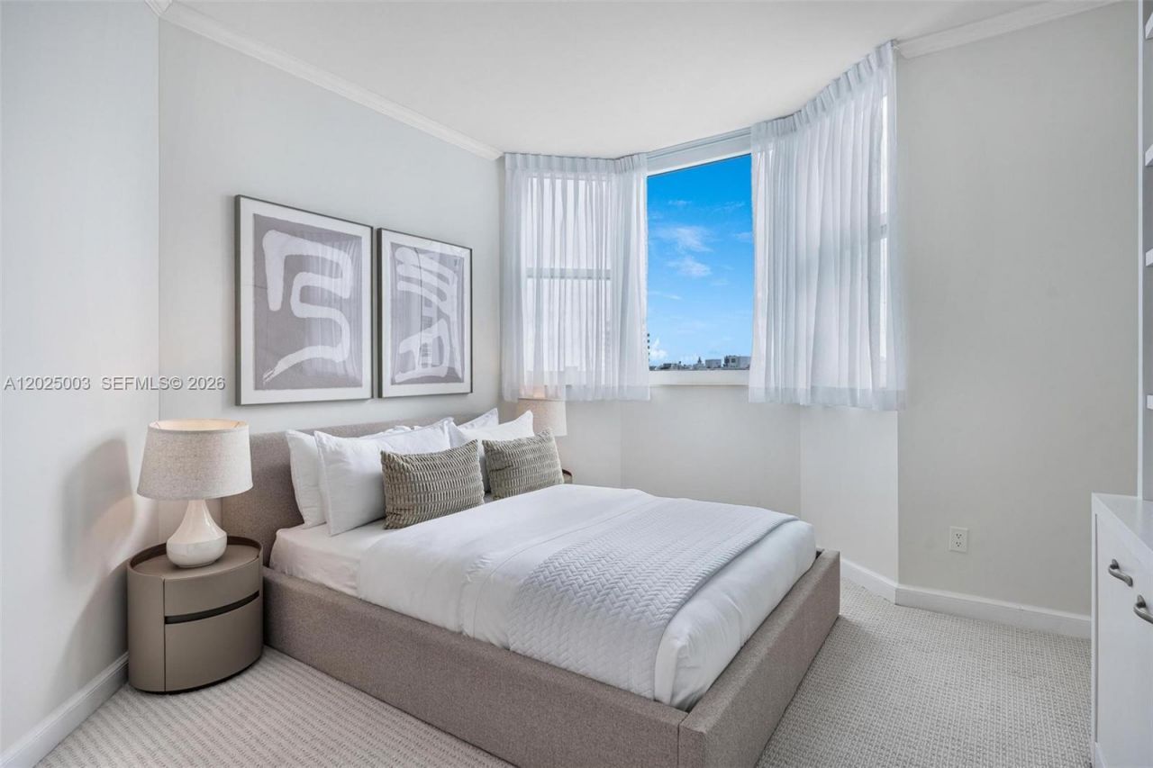 300 S Pointe Dr, Unit 1001, Miami Beach, FL 33139 Photo