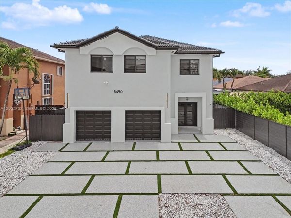 15490 SW 18th Ln , Miami, FL 33185