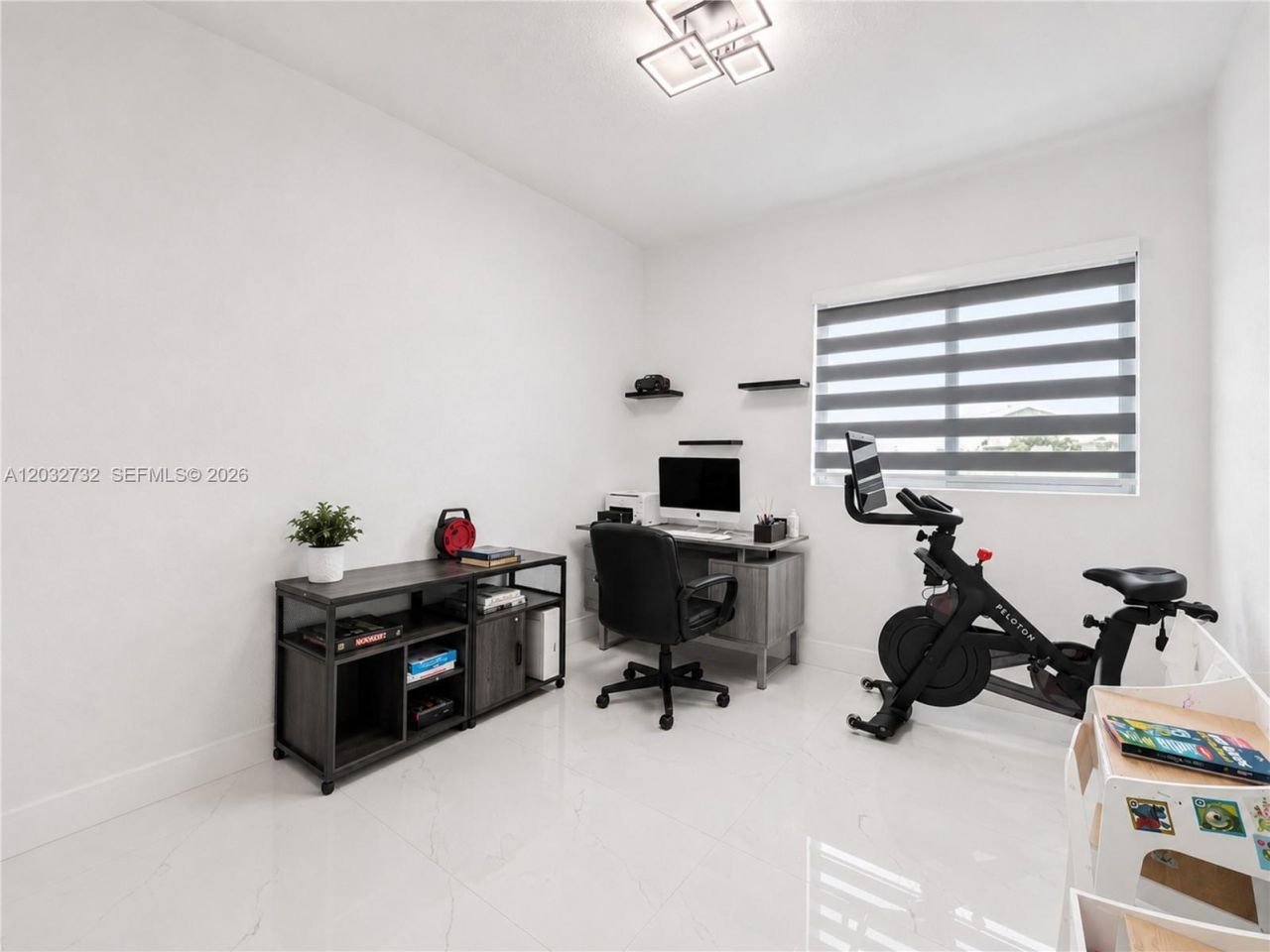 15490 SW 18th Ln , Miami, FL 33185 Photo